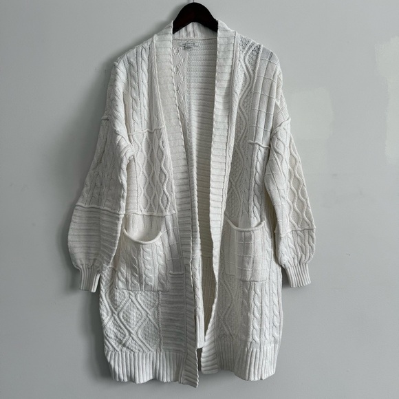 American Eagle Outfitters Sweaters - American Eagle Cozy White Cable Knit Cardigan